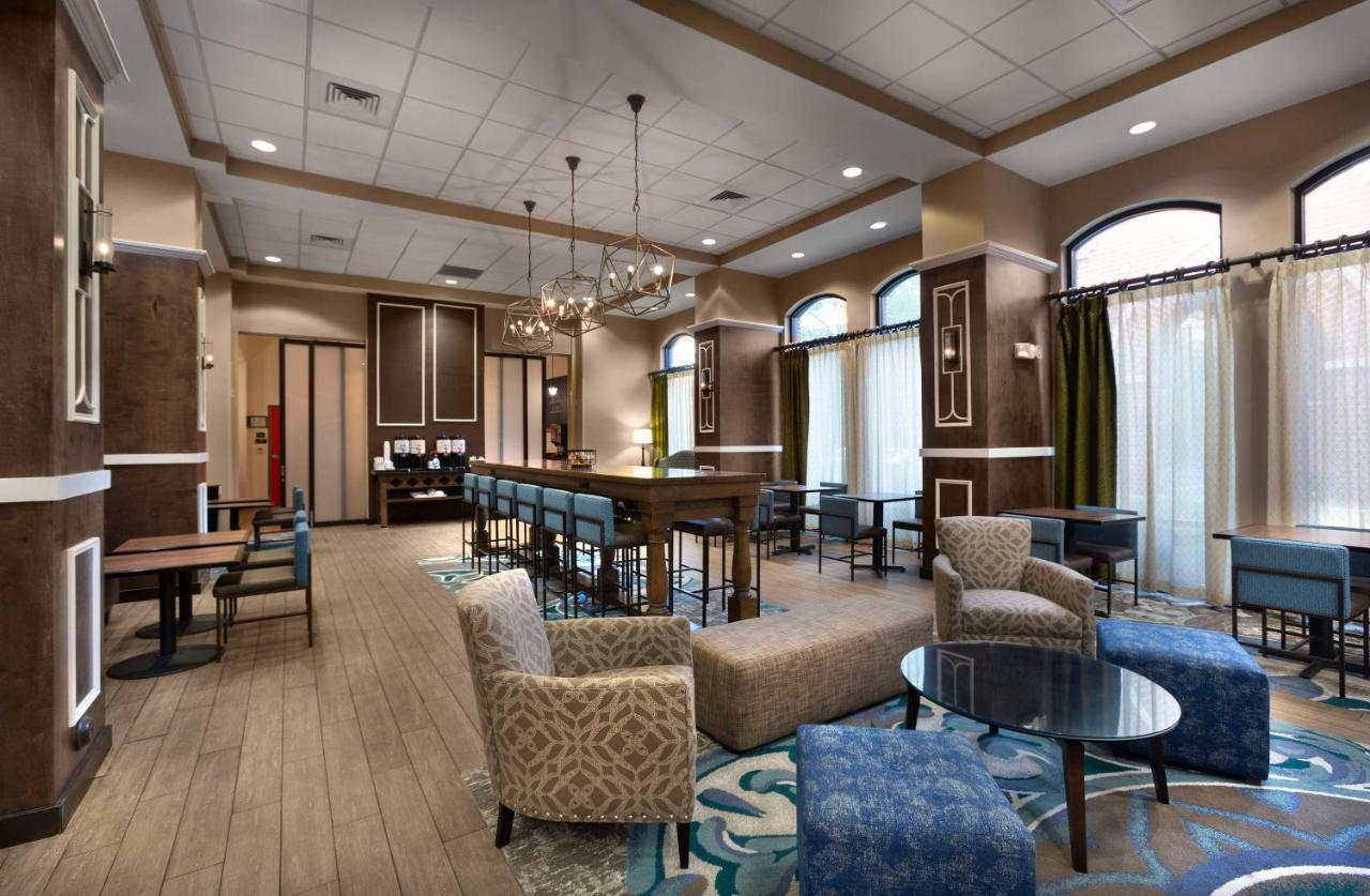 Hampton Inn Belmont At Montcross Buitenkant foto