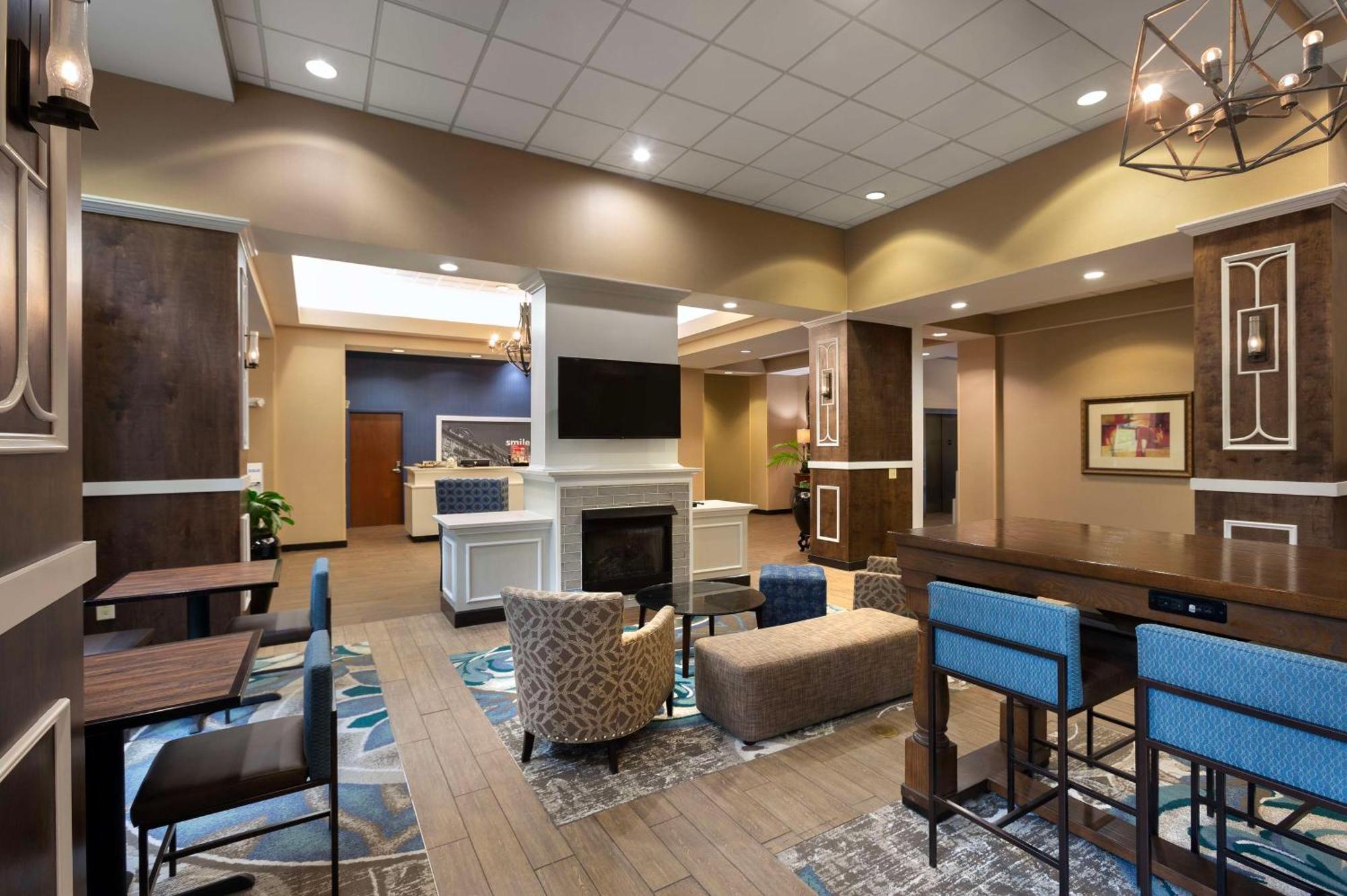 Hampton Inn Belmont At Montcross Buitenkant foto