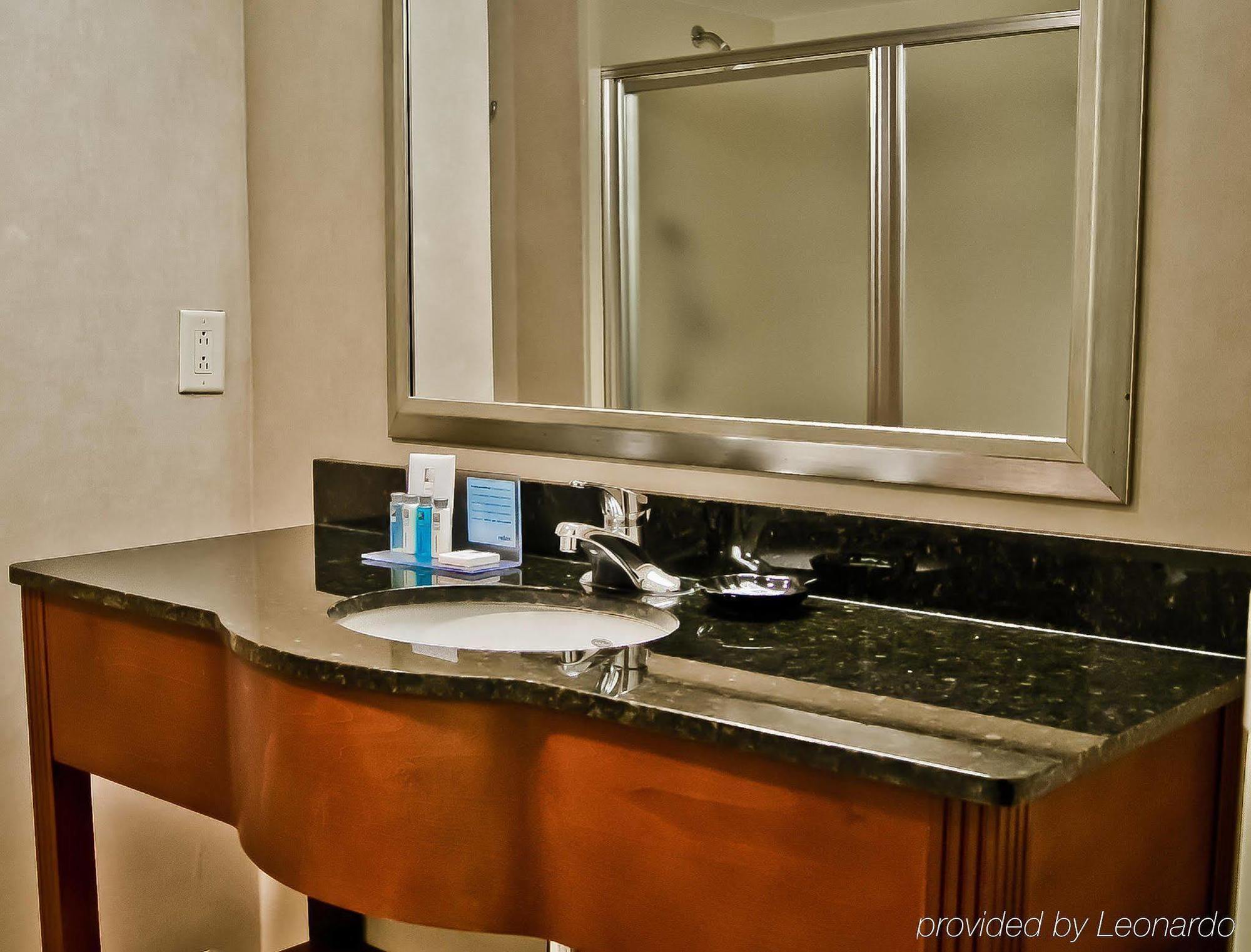 Hampton Inn Belmont At Montcross Buitenkant foto